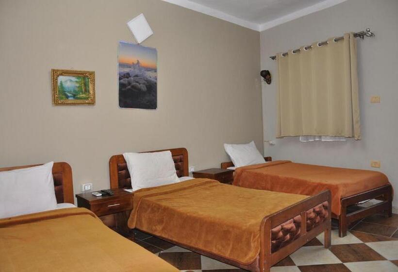 اتاق استاندارد سه نفره, Dahab Plaza