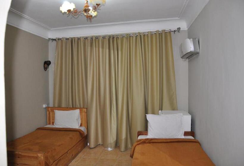 اتاق استاندارد سه نفره, Dahab Plaza