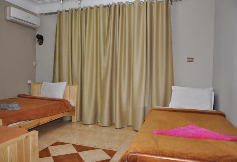 اتاق استاندارد سه نفره, Dahab Plaza