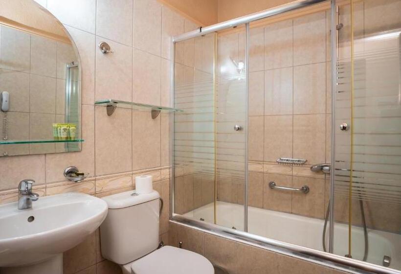 可观山景的小型套房, Dellas Boutique