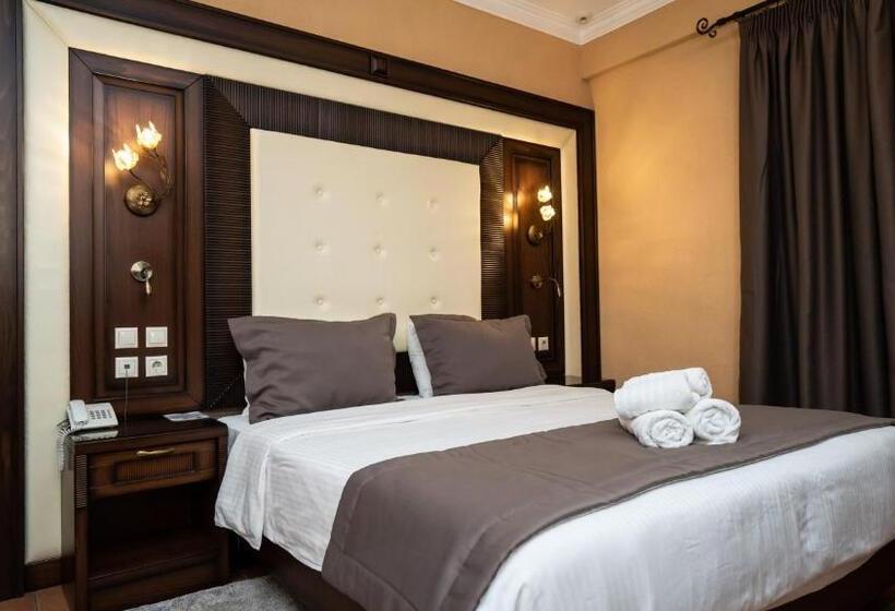 山の見えるジュニアスイート, Dellas Boutique