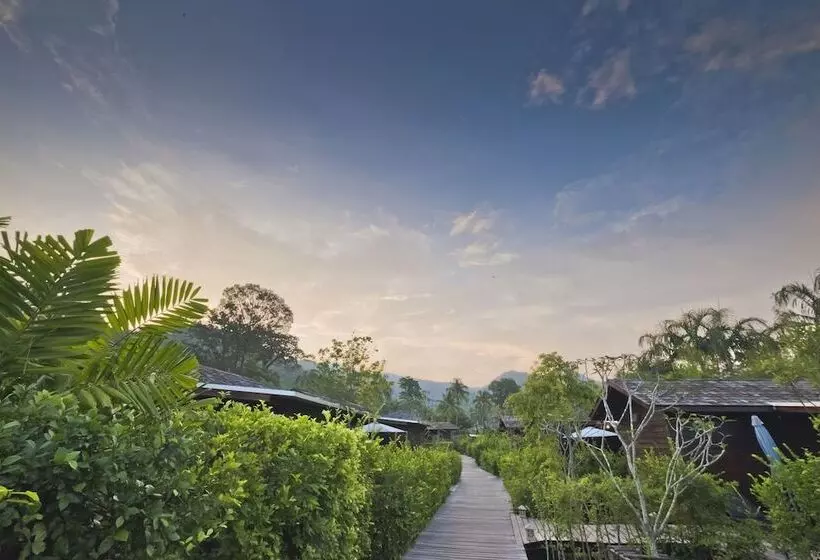 اتاق سوپریور, Gajapuri Resort Koh Chang