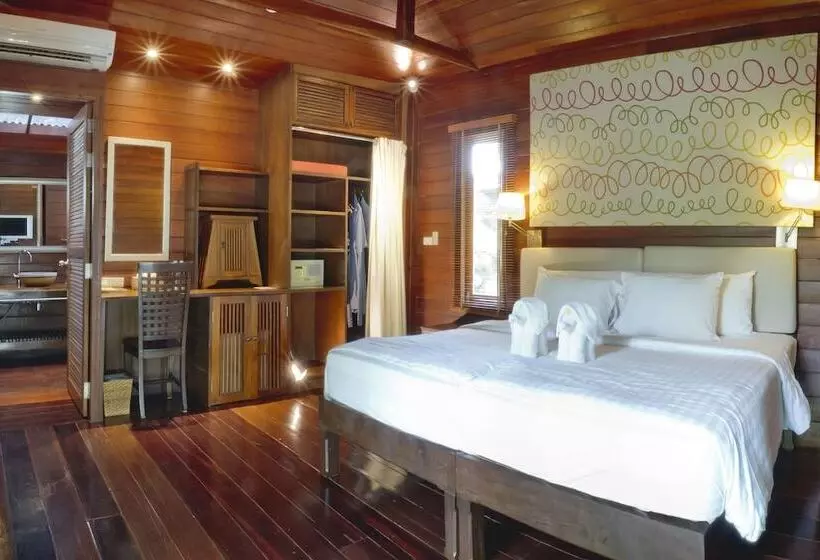 اتاق لوکس با چشم‌انداز دریا, Gajapuri Resort Koh Chang