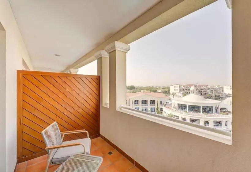 اتاق پرمیوم, Millennium Lakeview