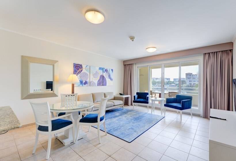 1 Bedroom Apartment Lake View, Millennium Lakeview