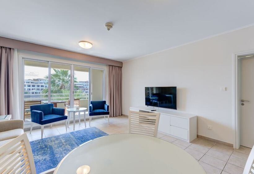 2 Bedrooms Apartment Lake View, Millennium Lakeview