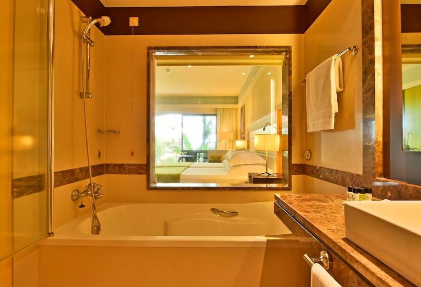 Номер Superior Вид на Море, Pestana Promenade Ocean Resort