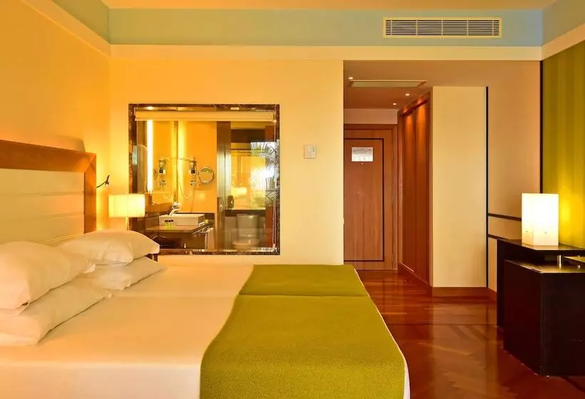 オーシャンビュークラシックルーム, Pestana Promenade Ocean Resort