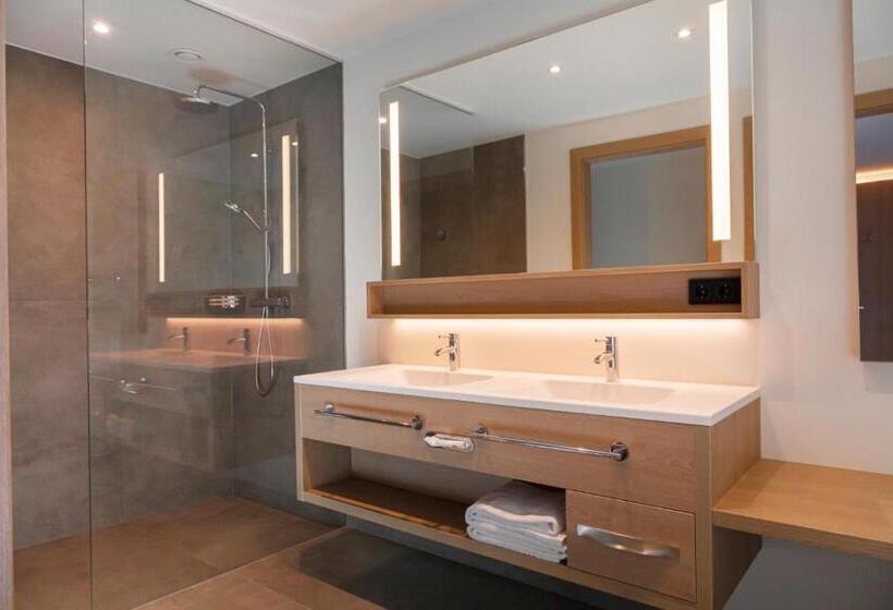 Номер Deluxe с Балконом, Plattenwirt