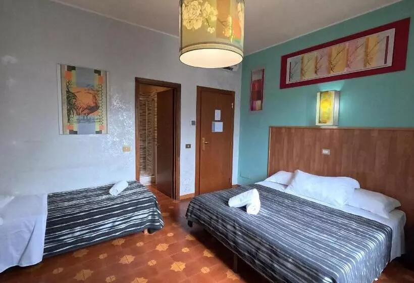 スタンダードトリプルルーム, Roma Room