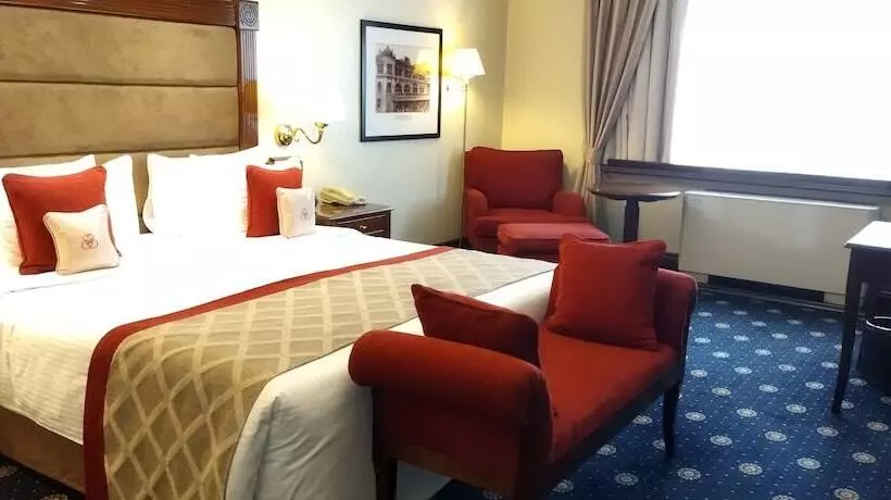 クラブルーム, Sarova Stanley