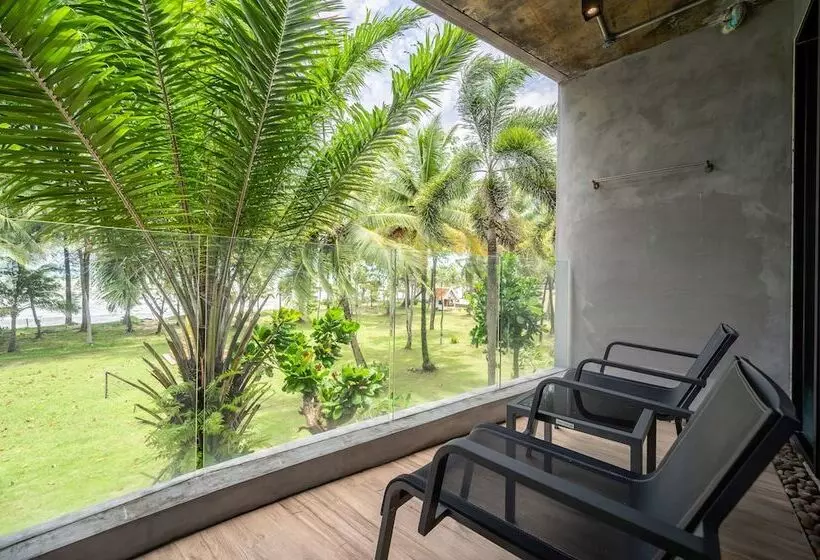اتاق خانوادگی با چشمانداز دریا, Kokotel Khao Lak Lighthouse