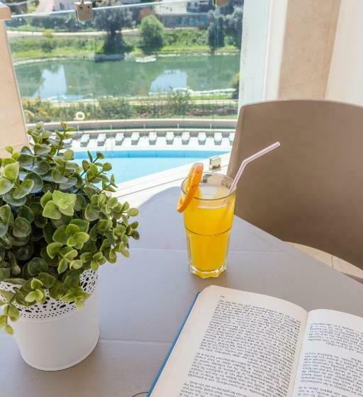 침실 1개 풀장 전망 아파트, The Navigator Solaqua