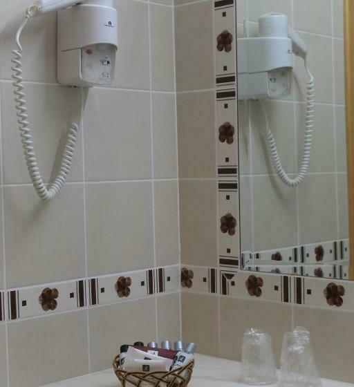 스탠다드 스튜디오 풀장 전망, The Navigator Solaqua