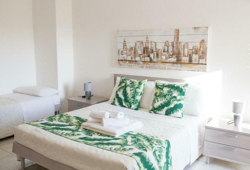 חדר משפחתי דלוקס, B&b La Quercia Budoni, Tanaunella