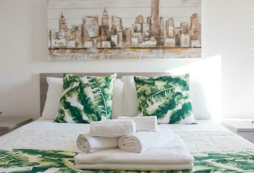 חדר משפחתי דלוקס, B&b La Quercia Budoni, Tanaunella