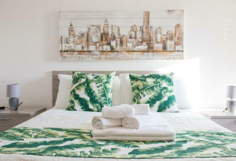 חדר משפחתי דלוקס, B&b La Quercia Budoni, Tanaunella