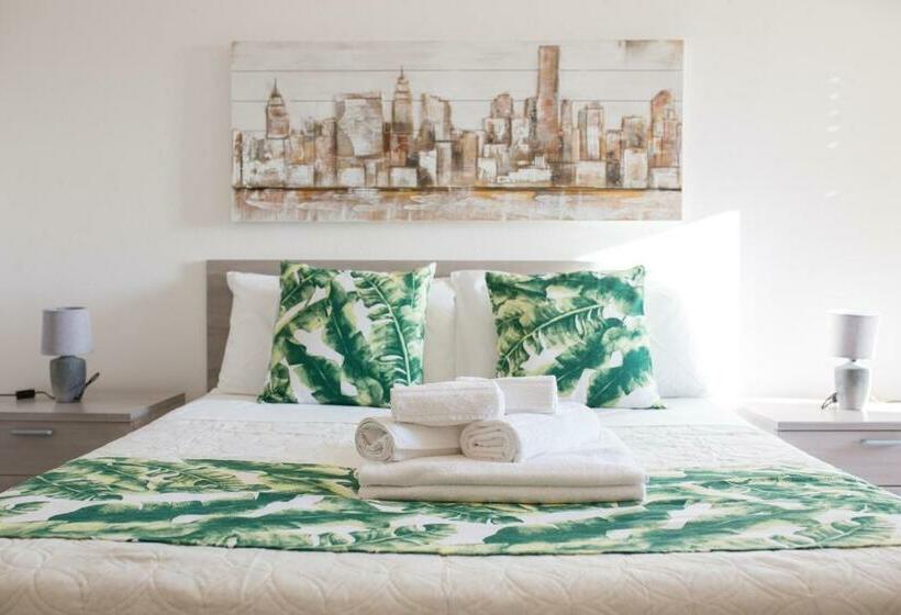 חדר משפחתי דלוקס, B&b La Quercia Budoni, Tanaunella