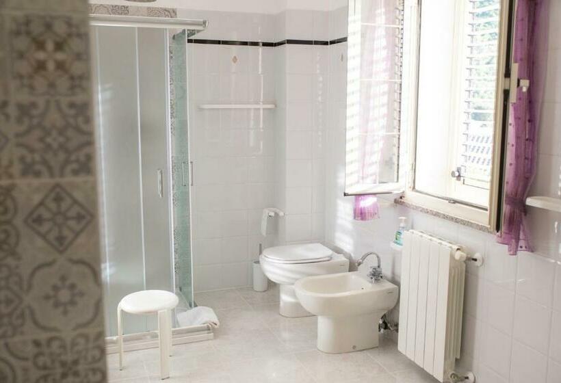 חדר משפחתי דלוקס, B&b La Quercia Budoni, Tanaunella