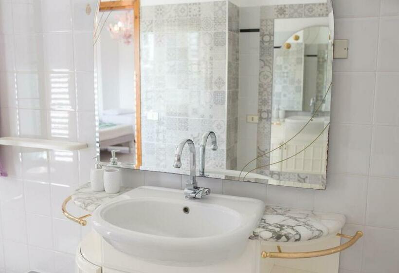 Семейный Номер Deluxe, B&b La Quercia Budoni, Tanaunella