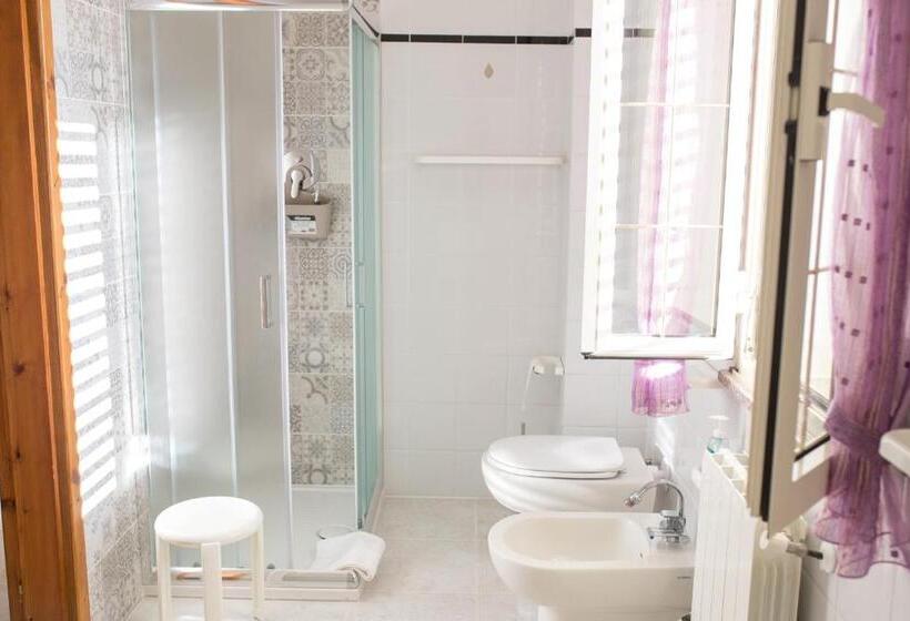 חדר משפחתי דלוקס, B&b La Quercia Budoni, Tanaunella