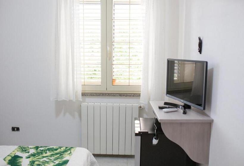 חדר סטנדרט, B&b La Quercia Budoni, Tanaunella