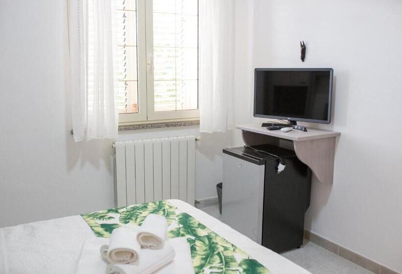 חדר סטנדרט, B&b La Quercia Budoni, Tanaunella