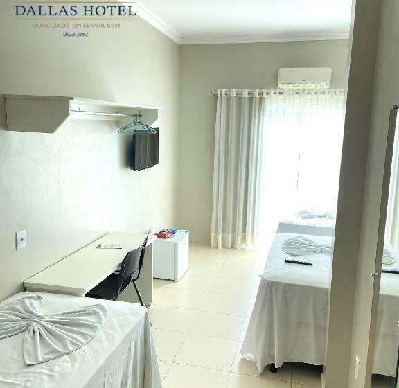 غرفة قياسية رباعية, Dallas Hotel Premium