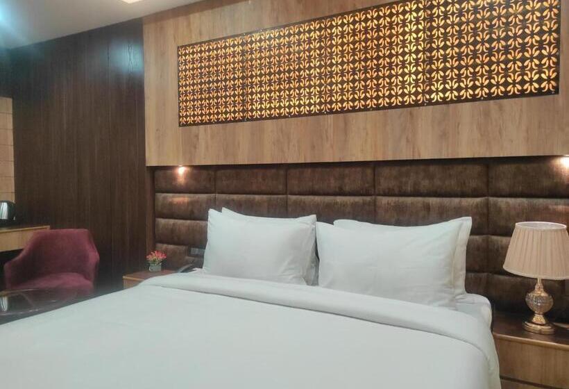 غرفة ديلوكس سرير كينج, Aavas Inn