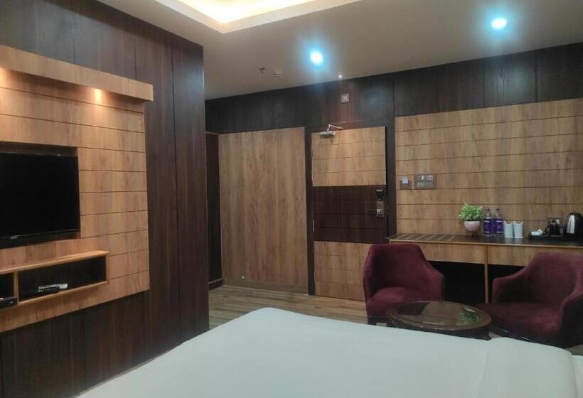 غرفة ديلوكس سرير كينج, Aavas Inn