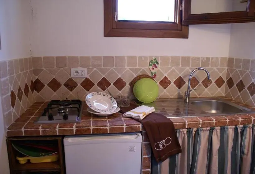 スーペリアールーム, Agriturismo L Aglientu B&b
