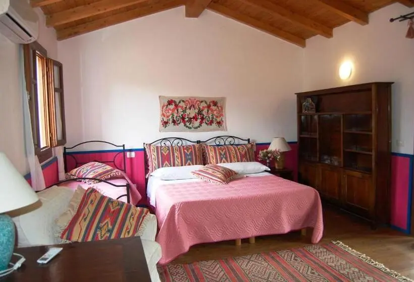 スーペリアトリプルルーム, Agriturismo L Aglientu B&b