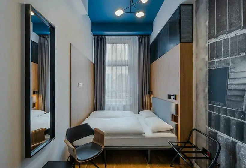 اتاق استاندارد, Dean S Home Budapest