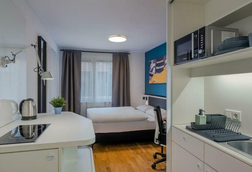 수피리어 룸, Dean S Home Budapest