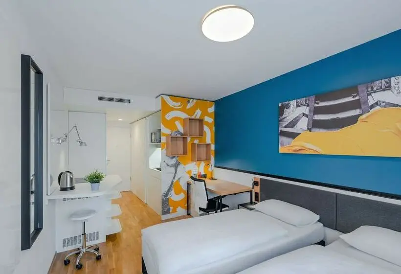 اتاق سوپریور, Dean S Home Budapest