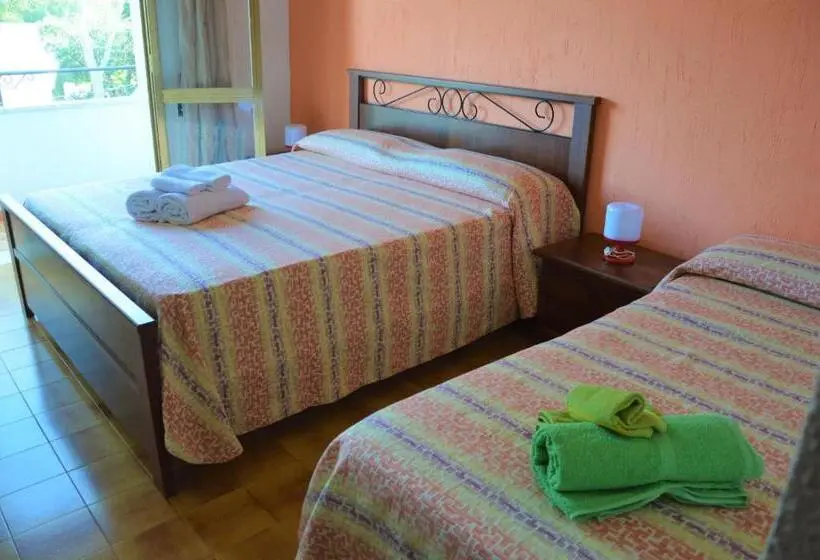 اتاق استاندارد سه تخته با بالکن, Villa Del Sole