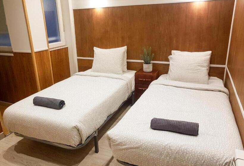 スタンダードルーム, Waves Guesthouse