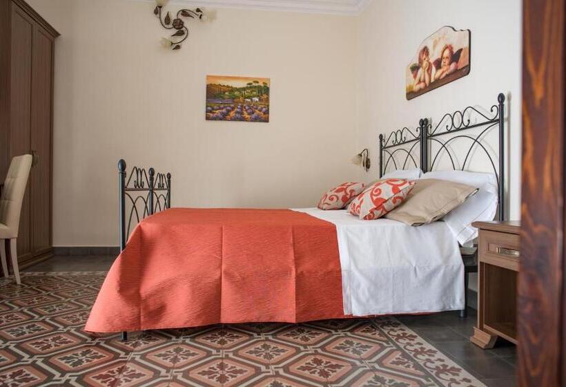 غرفة قياسية مزوَّدة بشُرفة, B&b Palazzo Tornabene