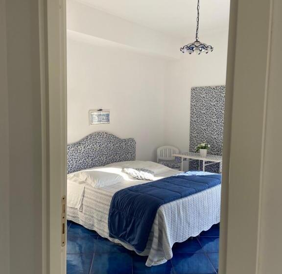 اتاق استاندارد با بالکن و چشم‌انداز دریا, Casa Blu Cobalto