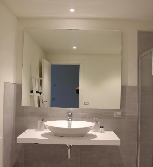 小型套房, Oliveto