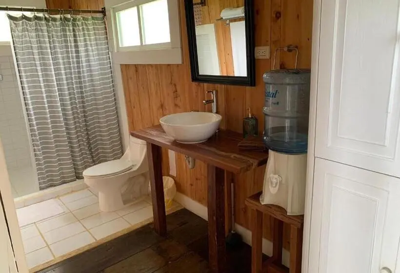 デラックスルーム, The Lodge At Reventazon River Mountain Ranch