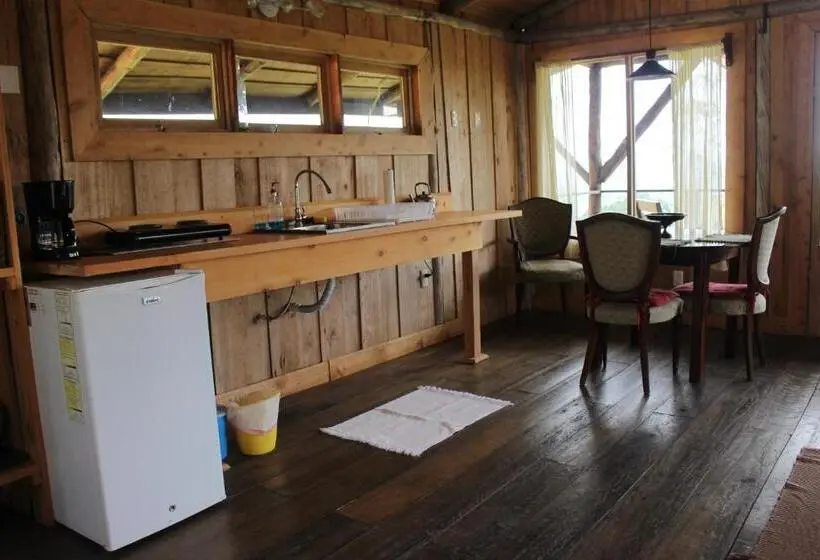 マウンテンビュースタンダードルーム, The Lodge At Reventazon River Mountain Ranch