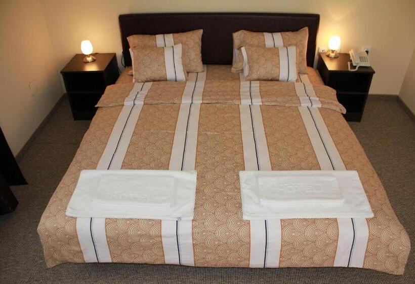 اتاق استاندارد, Feniks Požarevac