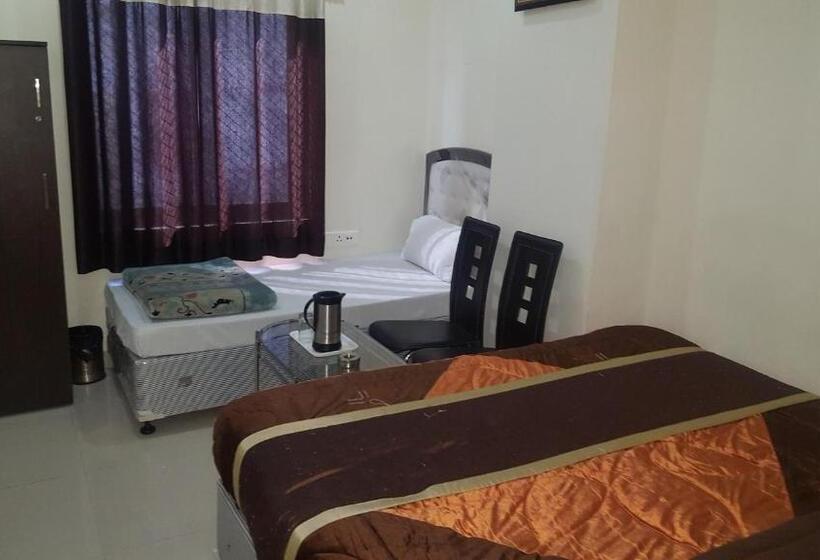 스탠다드 트리플 룸, Galaxy Inn