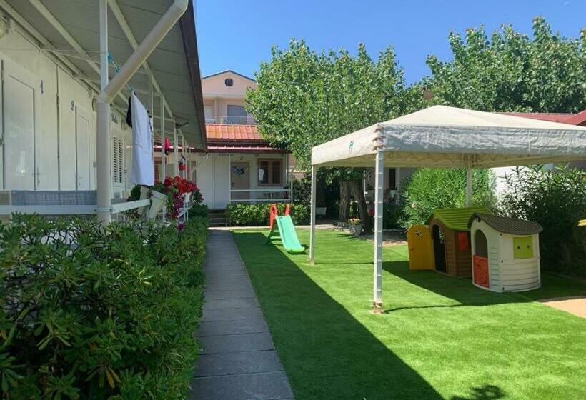 اتاق استاندارد چهار تخته, Villaggio Benvivere
