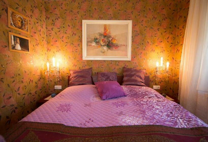 חדר סטנדרט עם מרפסת, Moroder Haus