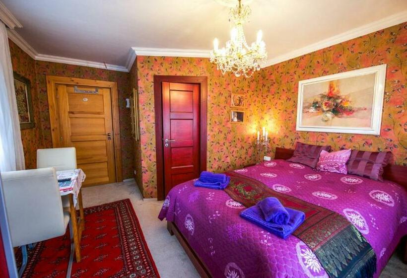 חדר סטנדרט עם מרפסת, Moroder Haus