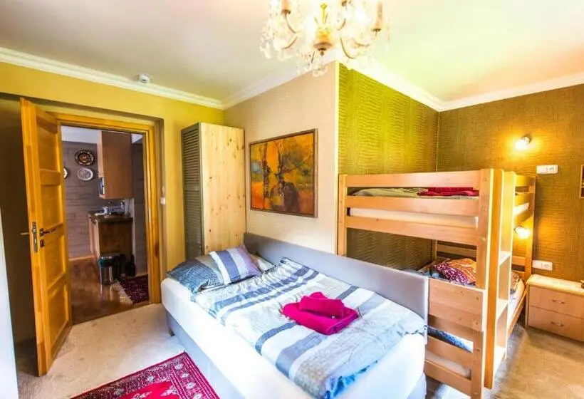 2 Sovrumslägenhet med Balkong, Moroder Haus