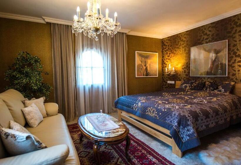 Апартаменты 2 Спальни с Балконом, Moroder Haus