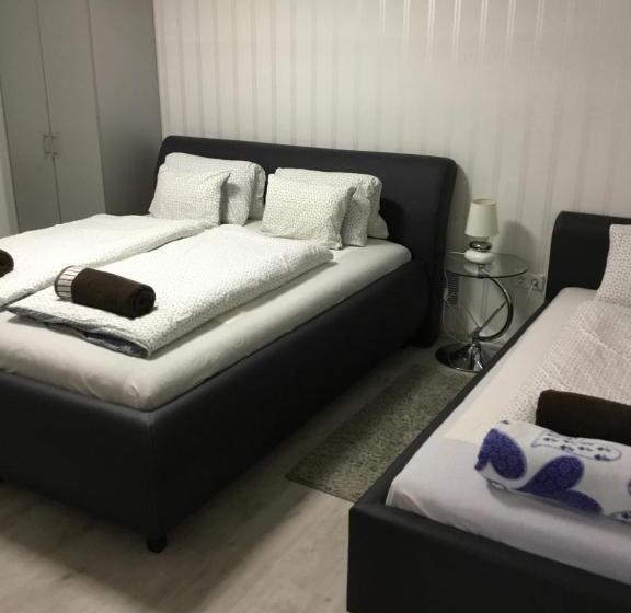 Апартаменты 2 Спальни, Varkerulet Apartman